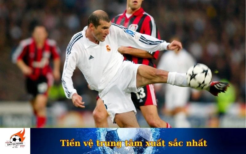 Tiền vệ trung tâm xuất sắc