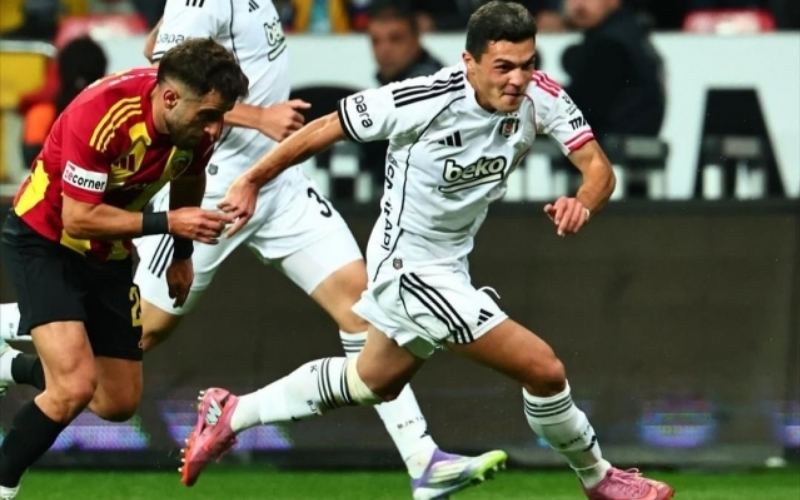 Besiktas quyết tâm giành chiến thắng để cải thiện thứ hạng