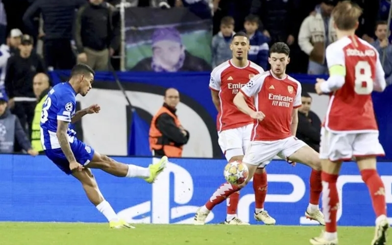 Porto ưu tiên lối đá trung lộ nhằm xuyên phá hàng thủ đối thủ